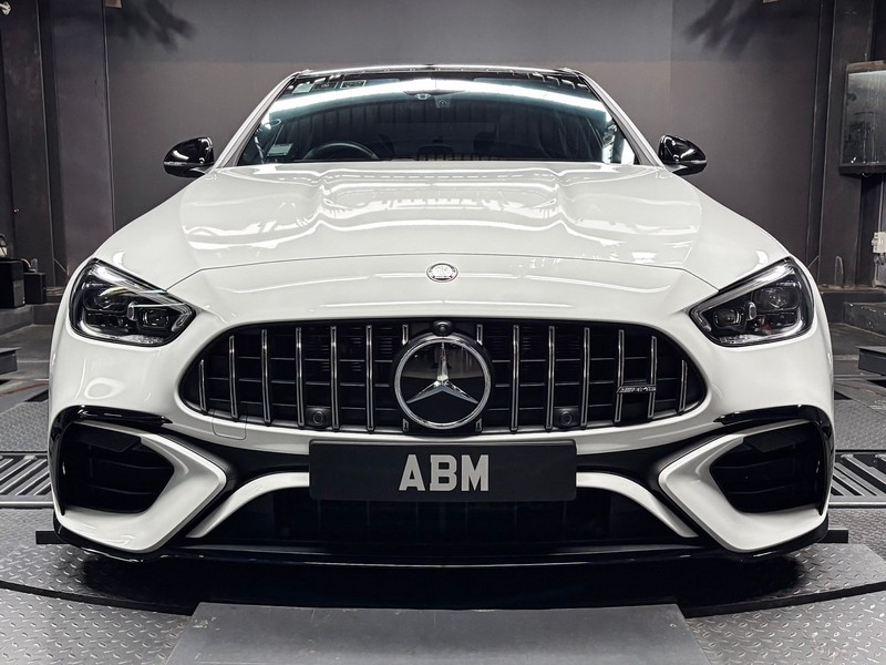 2024 MERCEDES AMG C63 SE PERFORMANCE